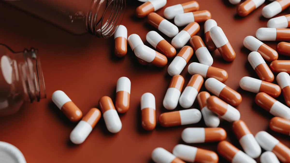 Red and white pills NBA in Pharma
